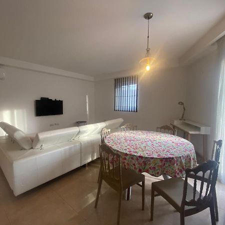 Cozy 2 Bedroom Apartment Near Seafront Gzira Buitenkant foto