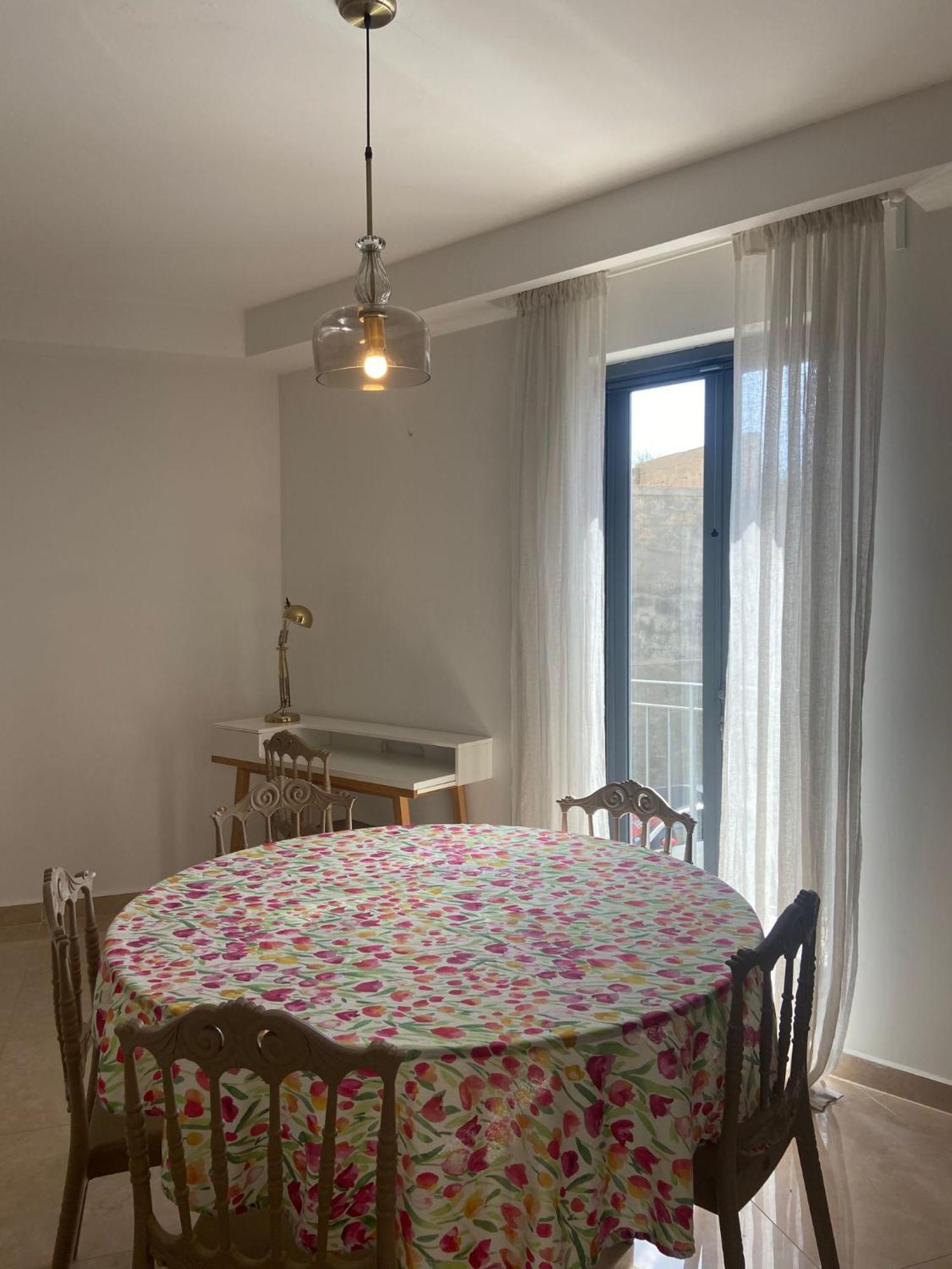 Cozy 2 Bedroom Apartment Near Seafront Gzira Buitenkant foto