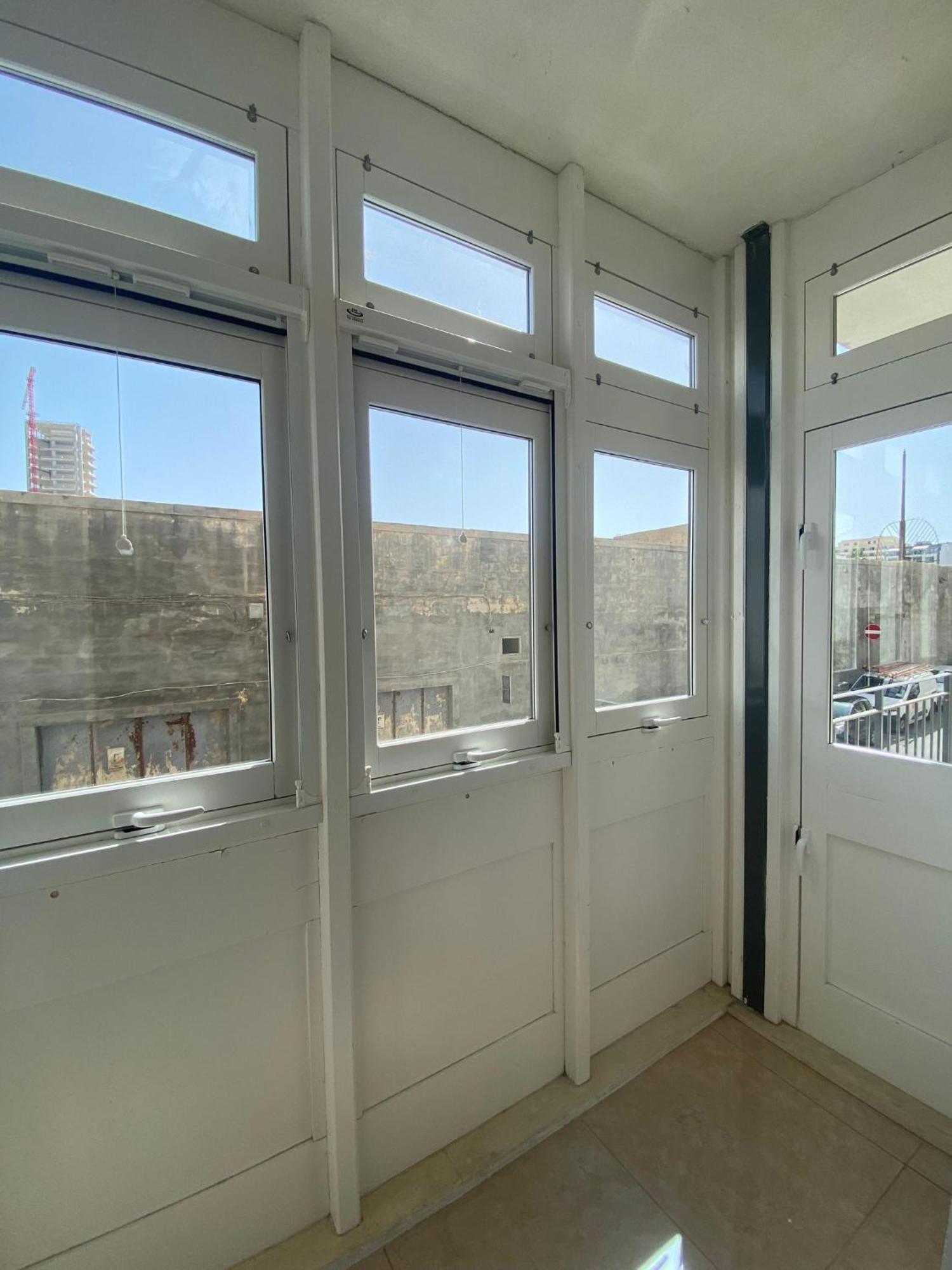 Cozy 2 Bedroom Apartment Near Seafront Gzira Buitenkant foto