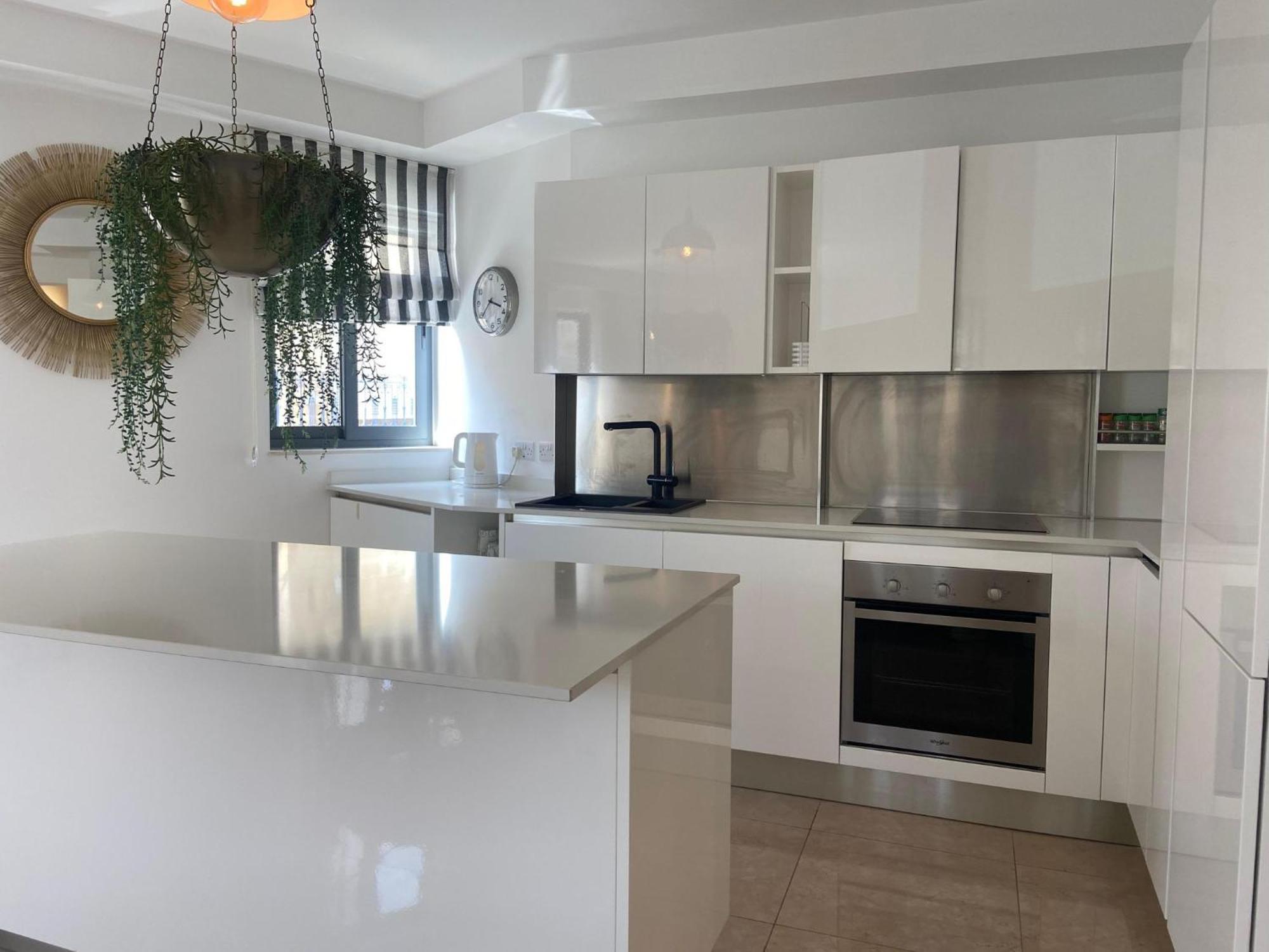 Cozy 2 Bedroom Apartment Near Seafront Gzira Buitenkant foto